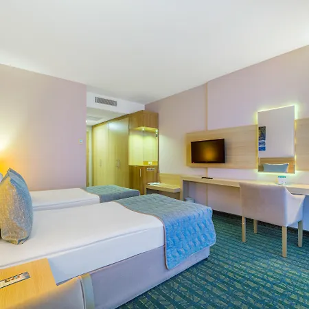 Justiniano Club Park Conti Resort 4*