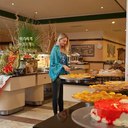 Resort Justiniano Club Park Conti 4*